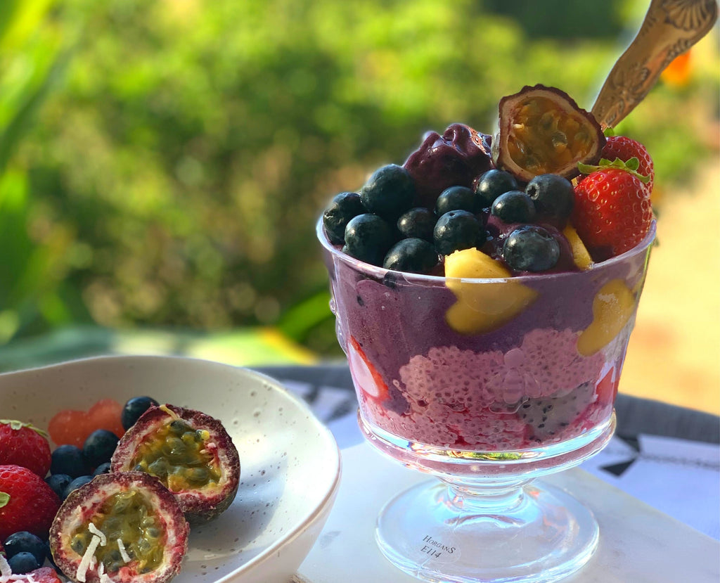 Creamy Coconut Chia & Acai Berry Smoothie Bowl